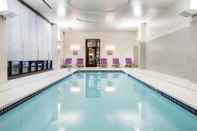 Swimming Pool Residence Inn Portland Downtown/Pearl District