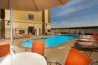 Swimming Pool Hampton Inn Temple