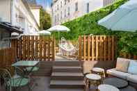 Common Space Le Village Montmartre by Hiphophostels