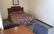Phòng ngủ 4 Cedar Springs Motel