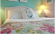 Kamar Tidur 7 Seaspray Surf Lodge