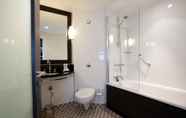 Toilet Kamar 5 Malmaison Birmingham