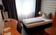 Bedroom 4 EuroStar Hotel