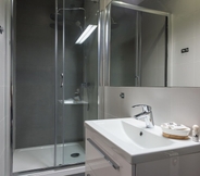 Toilet Kamar 4 Krakow For You Budget