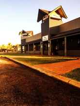 Exterior 4 Spinifex Hotel