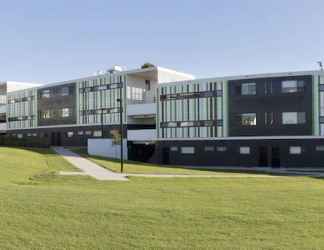 Exterior 2 Western Sydney University Village - Campbelltown Campus