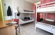 Bedroom 6 Le Montclair Montmartre by River - Hostel