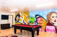 Entertainment Facility NY Moore Hostel