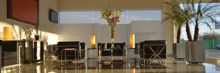 Lobby Hotel Misión Express Monterrey Aeropuerto La Fe