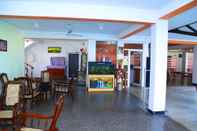 Lobby Topaz Beach Hotel