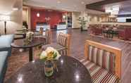 Sảnh chờ 4 La Quinta Inn & Suites by Wyndham Wichita Falls - MSU Area