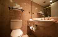 Toilet Kamar 4 CitiClub Hotel Melbourne