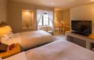 Bedroom 3 Poppy Springs Resort & Spa