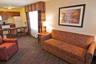 Common Space Grandstay Hotel & Suites Parkers Prairie