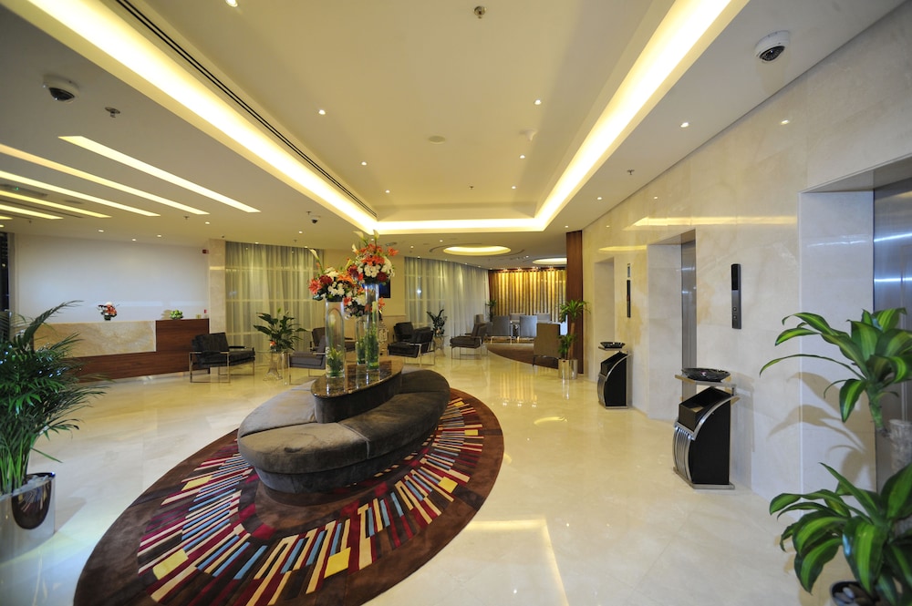 Sảnh chờ 7 Ramada by Wyndham Abu Dhabi Corniche