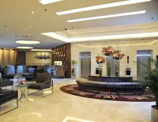 Lobby 2 Ramada by Wyndham Abu Dhabi Corniche