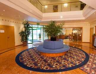 Lobby 2 Hotel Partner