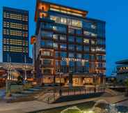 Exterior 2 Courtyard Buffalo Downtown / Canalside