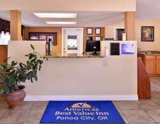 Lobi 2 Americas Best Value Inn Ponca City