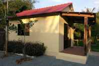 Exterior Bird of Paradise Bungalows