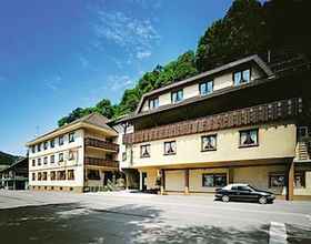 Exterior 4 Gasthof-Hotel Rebstock