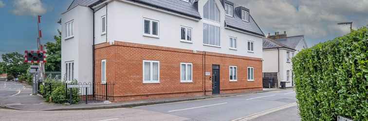 Exterior Carta House Egham Serviced Apartments