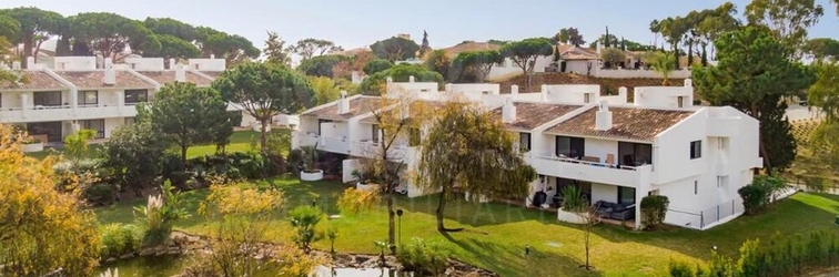 Bangunan Scarlet's Place - Spacious 1 bed Quinta Do Lago