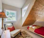 Bedroom 4 Leavenworth Chalet