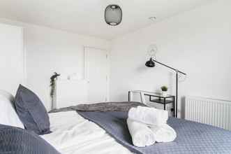 Bedroom 4 Livestay - One Bed Apt, Free Parking, Sleeps 4