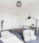 BEDROOM Livestay - One Bed Apt, Free Parking, Sleeps 4
