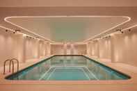 Swimming Pool SO/ Paris Hotel