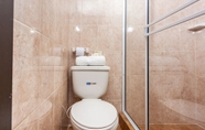 Toilet Kamar 4 Ayenda Agustin Plaza