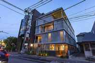 Exterior plat hostel keikyu kamakura wave