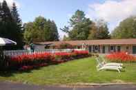 Exterior Maple Leaf Inn - Lake Placid