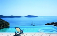 Kolam Renang 2 Elounda Gulf Villas Two Bedroom Executive Spa Villa Private Heated Pool Sea View