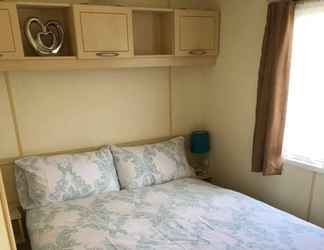 Bilik Tidur 2 Lovely 2 Bedroom Static Caravan Brean, Somerset