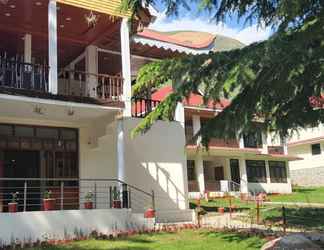 Exterior 2 PinePark Lake Luxury Resort Naran