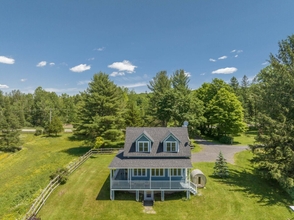 Exterior 4 Lovely LacBrome 3 Bdrm Lakefront Cottage