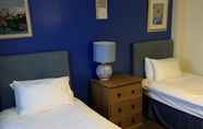 Kamar Tidur 6 The Barrington Arms Hotel