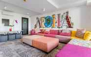 Lobi 5 Roomie Apartment Hotel