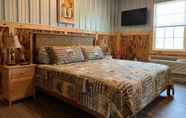 Phòng ngủ 2 Brushcreek Falls RV Resort