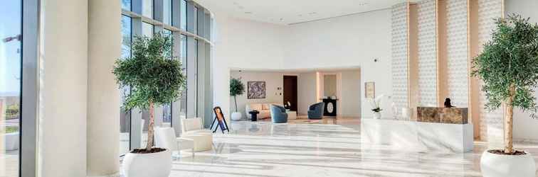 Lobby Exclusive Sea View Apartment on the Arabian Gulf