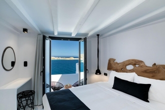 Phòng ngủ 4 Luxury Key Mykonos 5 Bed Villa Black Royal Psarou