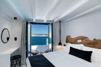 Bedroom 4 Luxury Key Mykonos 5 Bed Villa Black Royal Psarou