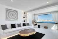 Common Space Luxury Key Mykonos 5 Bed Villa Black Royal Psarou