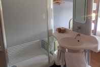 Toilet Kamar ibis budget Montceau-les-Mines