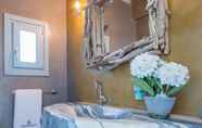 In-room Bathroom 4 Aelia Paros Villas Luxury Villa With Sea View and Swimming Pool Up to 8 Persons