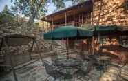 Ruang untuk Umum 5 Quiet Mind Lodge Retreat & Spa  Sequoias