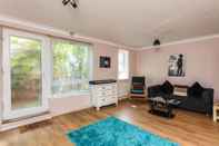 Common Space Homely 2 Bedroom House in Kennington With Garden