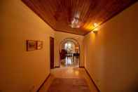 Lobby Impeccable 3 Bedroom House, sea View in Aljezur